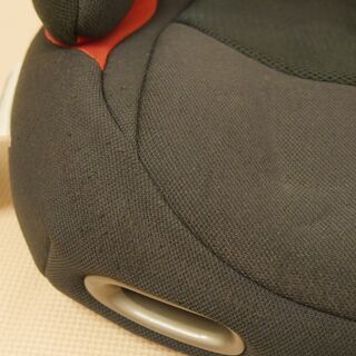 【取引完了】Combi チャイルドシート（背もたれ着脱式）(3歳～11歳頃対象) の画像