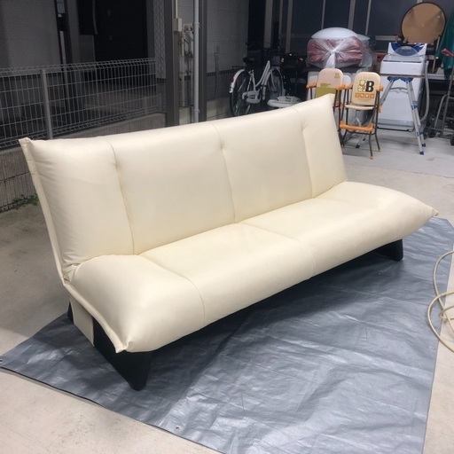 高級レザー製3人掛けソファーベッド