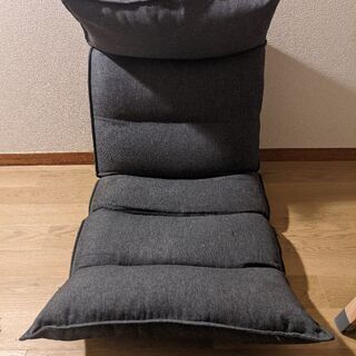 フロアーチェアの画像