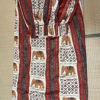 タイのジムトンプソンの工場でしつらえてもらったものですが…