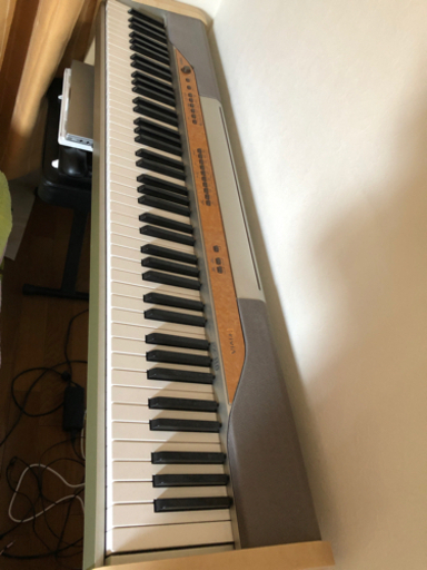 (交渉中)電子ピアノ　カシオ