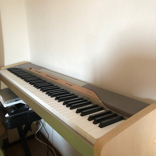 (交渉中)電子ピアノ　カシオ