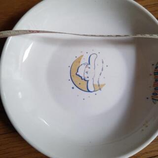 お皿 2枚の画像