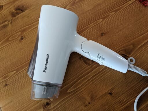 Panasonic製ヘアードライヤーイオニティEH-NE4A