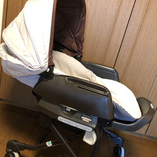 【譲り先決まりました】コンビ　ネムリラ　オートスイング