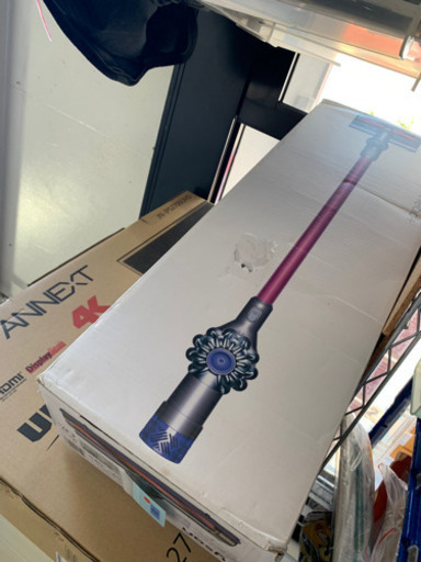⭐️人気⭐️2019年製 dyson V6 SV07 コードレススティッククリーナー 掃除機 ダイソン