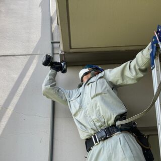 アルミ建材の工場加工及び現場取付の作業補助員　募集中！