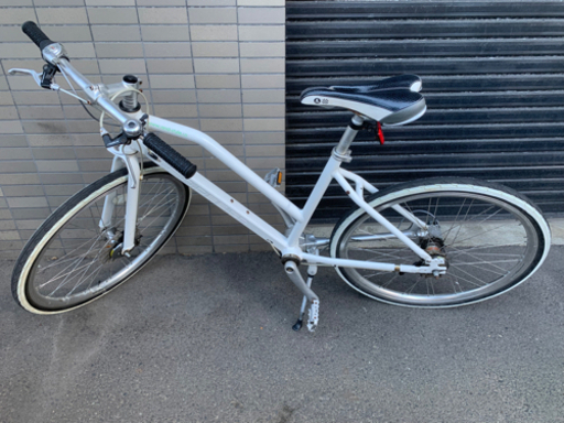 928　a.n.design works エーエヌデザインワークス クロスバイク 3段変速 ホワイト 自転車