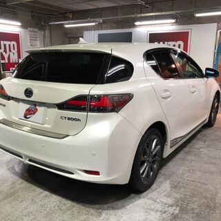 自社ローン★全国対応★金利無し★ＣT２００ｈバージョンＬ★パール★本革シート★サンルーフ★純正ナビ・ＴＶ・バックカメラ・ＥＴＣ★後期LOOK★車検R4/7★の画像