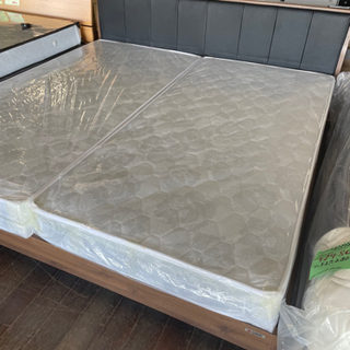 キングサイズ！幅200cm！新品マットレス付きです😉の画像