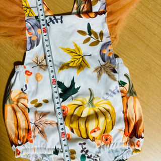 ベビーロンパース　ベビーサロペット　カボチャ柄　70cmの画像