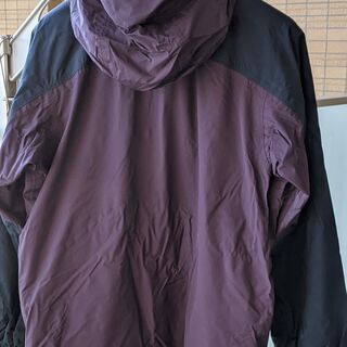Columbia コロンビア マウンテンパーカー(結構傷んでます)の画像