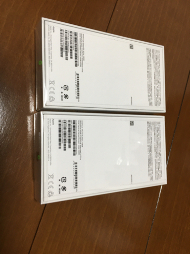 iPhone SE 第二世代　128ギガ　SIMフリー　未開封