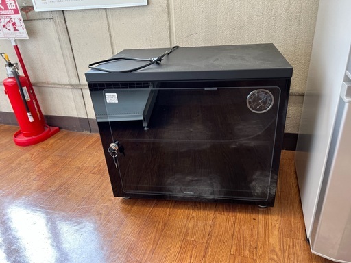 電子防湿保管庫 HAKUBA KED-85W 2018年製 入荷しました