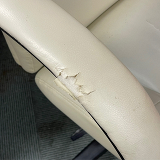 【10/8確約済み】【😵‍💫汚れ傷多いからあげる‼😵‍💫椅子の高さ調整可能🙆‍♀️クルクル回って楽しい🙆‍♂️】椅子 オフィスチェアの画像