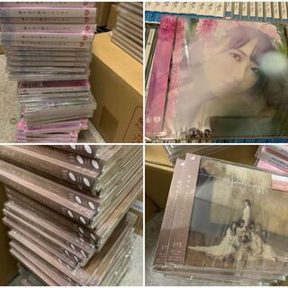 新品) AKB系大量CD譲ります。(計4箱)の画像