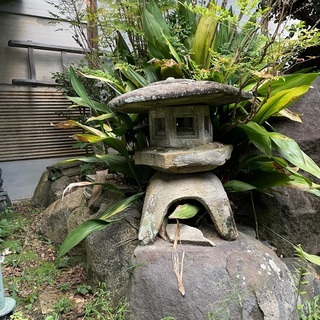 古い灯篭（小）お譲りします【お引き渡し　2021年11月以降】