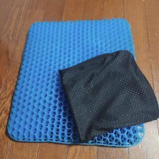 『購入者決定しました』ゲルクッション 二重ハニカム構造 座布団 通気性抜群 高反発 ジェルクッションの画像