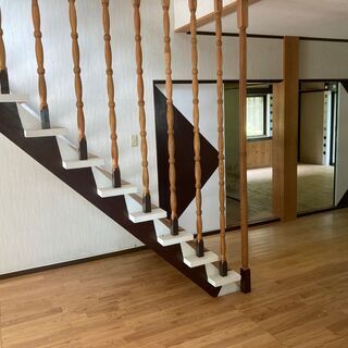 🌲豊かな自然🌲の中で暮らしながら、デザインの仕事をしませんか。週休3日。寮完備。webデザイナー、グラフィックデザイナー募集。の画像
