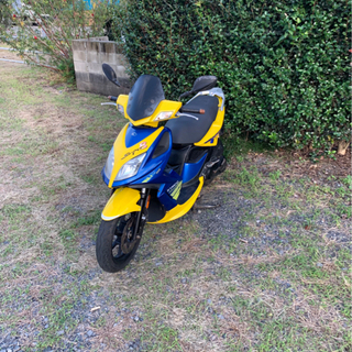 26 キムコ　スーパー8  小型　バイク　125cc  車体