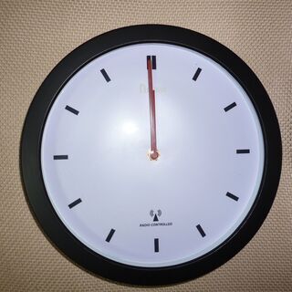 掛け時計　電波時計　新品