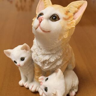 猫の置物の画像