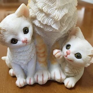 猫の置物の画像