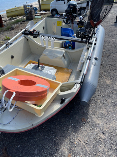 アカシヨット　3分割　分割式ボート E3K290  8馬力登録済み