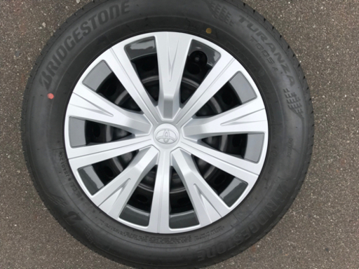 2020年2月登録トヨタカムリX e-four純正タイヤホイールセット