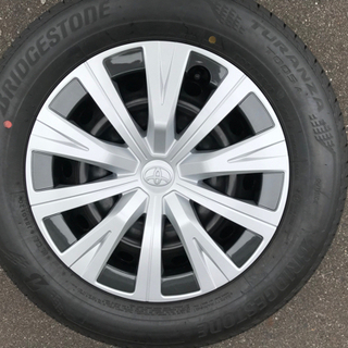 2020年2月登録トヨタカムリX e-four純正タイヤホイール...