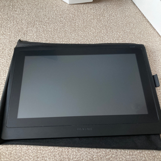 ワコム 液タブ Wacom Cintiq 16（専用スタンド付き）