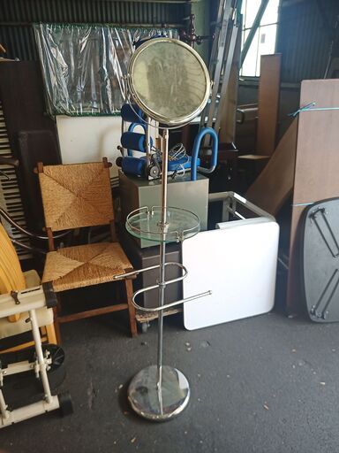 小物置き　ミラー家具　金属製