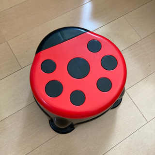 てんとうむし　イス　踏み台　差し上げます