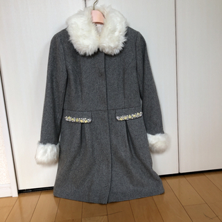 ★ミシェルマカロン★ファー付きポケットビジューコートの画像