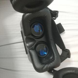 VRゴーグルとリモコンの画像