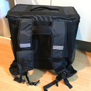 ウーバーイーツ　バッグの画像