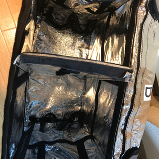 ウーバーイーツ　バッグの画像