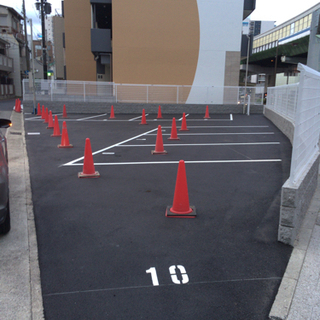 兵庫区西出町　月極駐車場