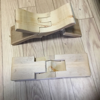 民芸品の木枕✖️２個の画像