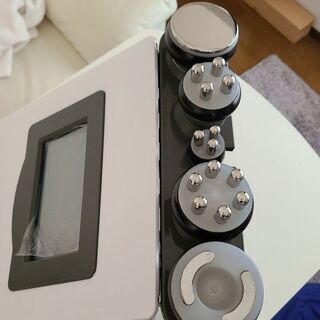 【業務用エステ機器】5in1 40kHzキャビテーション&ラジオ波の画像