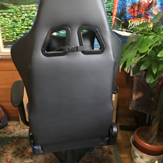 ゲーミングチェアの画像
