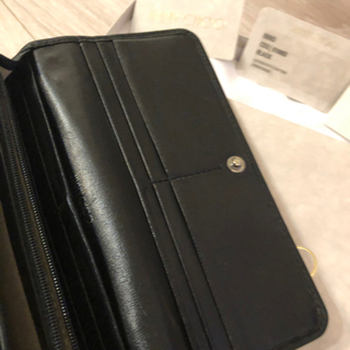 JIMMY CHOO 長財布　ジミーチュウ　スタッズの画像