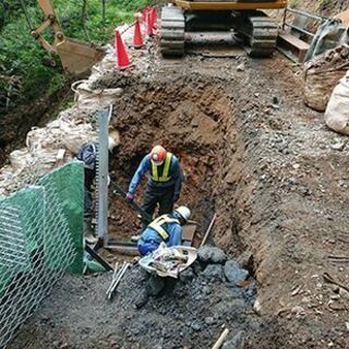 【個室社員寮あり♪】【福利厚生充実！】大変だからこそ稼げるお仕事！送電線鉄塔建設の組立作業員/日給13,500円～の画像