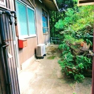 　坂道の上の戸建て賃貸　 - 不動産