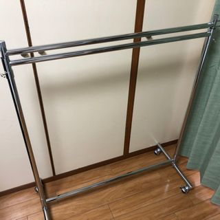 【お譲り先が決まりました】2段ハンガーラックの画像