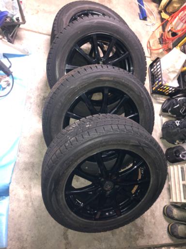 お値下げ中❗️18インチ　スタッドレスタイヤ　レクサスRX トヨタハリアーなどに！