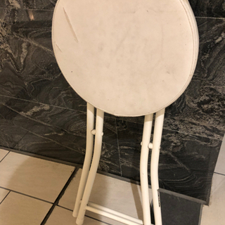 折り畳み椅子の画像