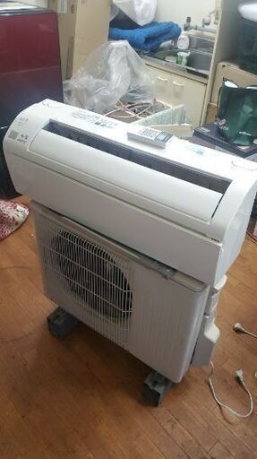 三菱ルームエアコン2.2キロ。2018年。