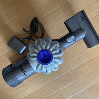 ダイソン　ハンディ掃除機　DC61