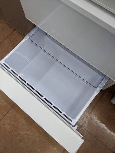 ?高年式 美品?AQUA 272L冷蔵庫 3ドア 2019年製 AQR-27H アクア
